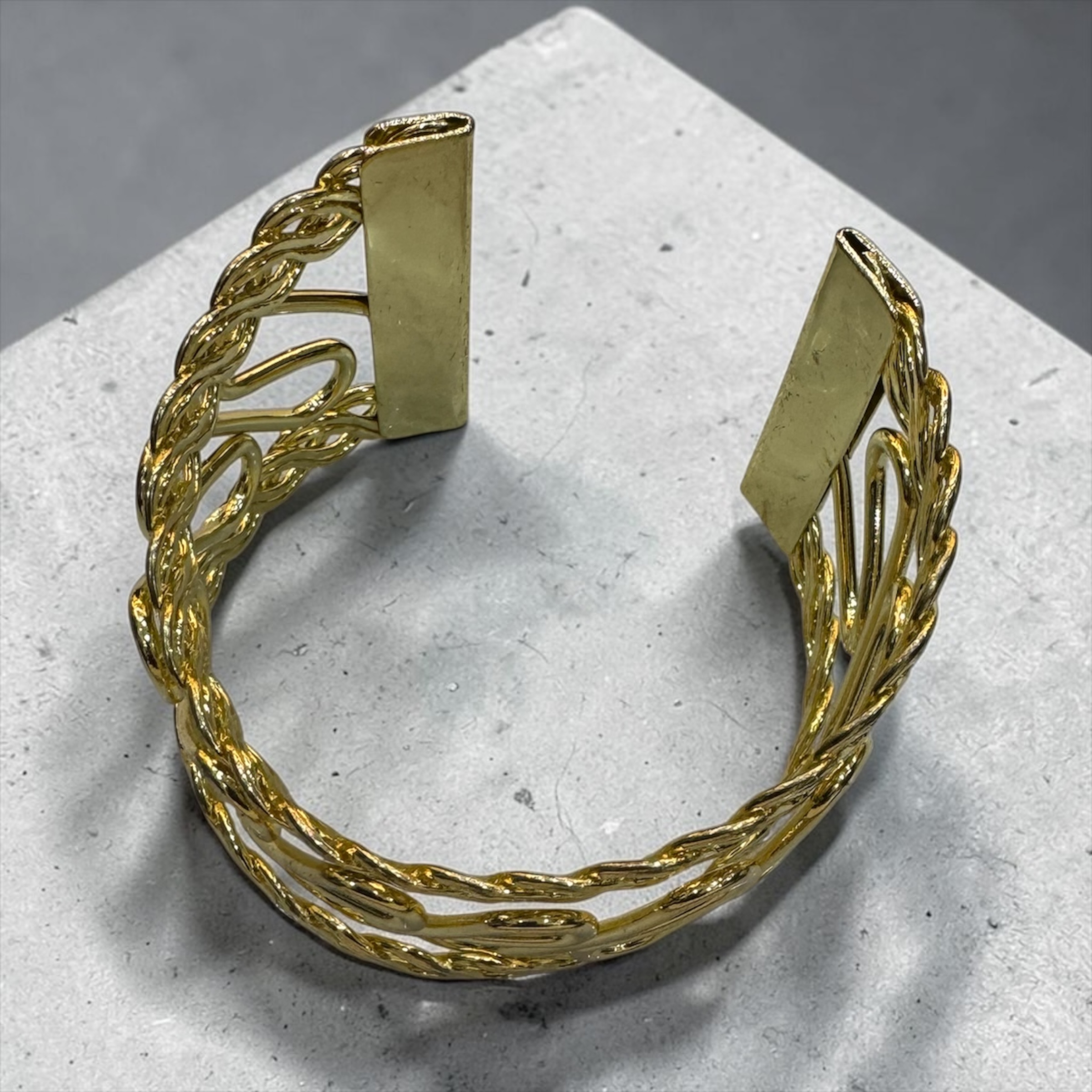 Intricate Infinity Loop Gold Bracelet