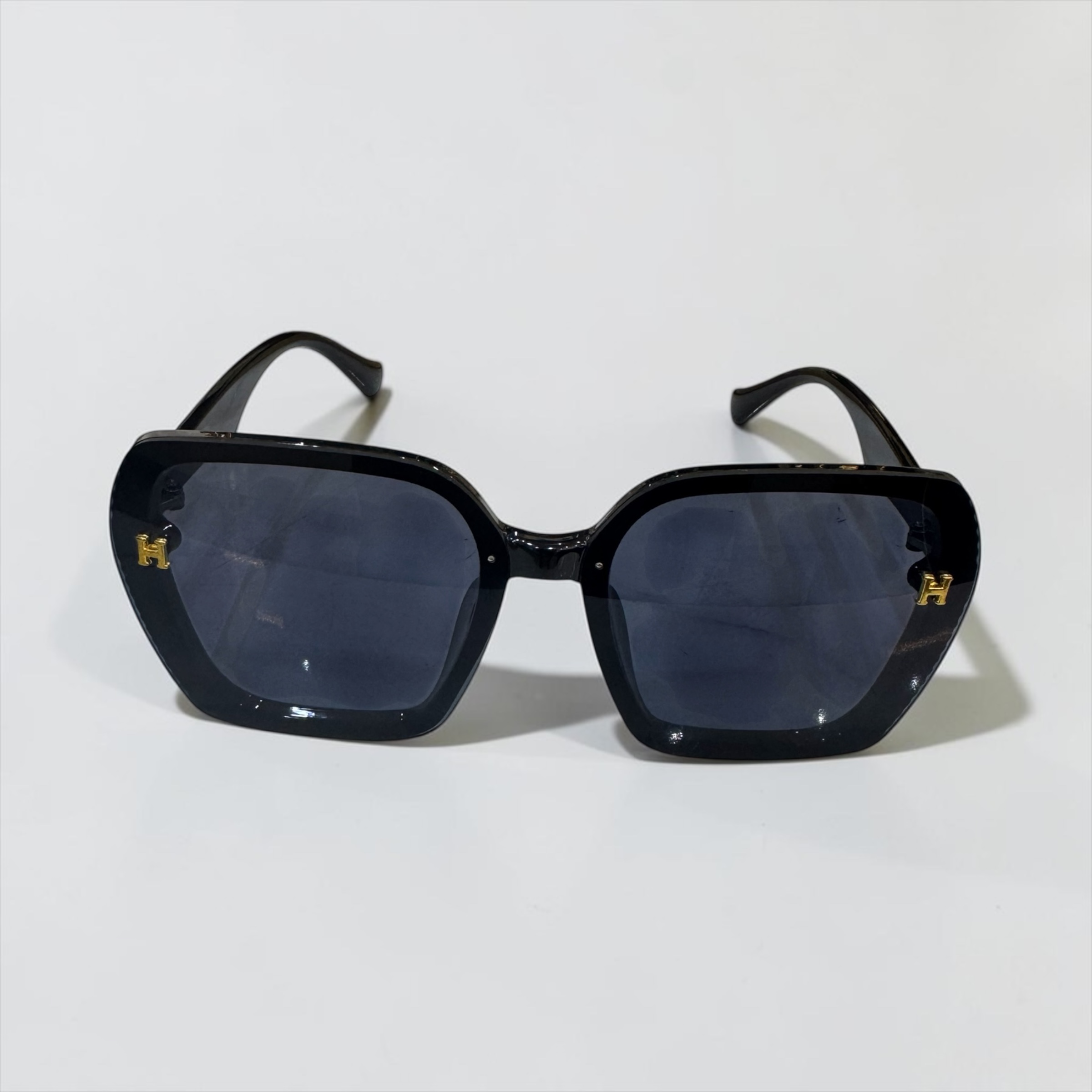 Iconic H Emblem Shades