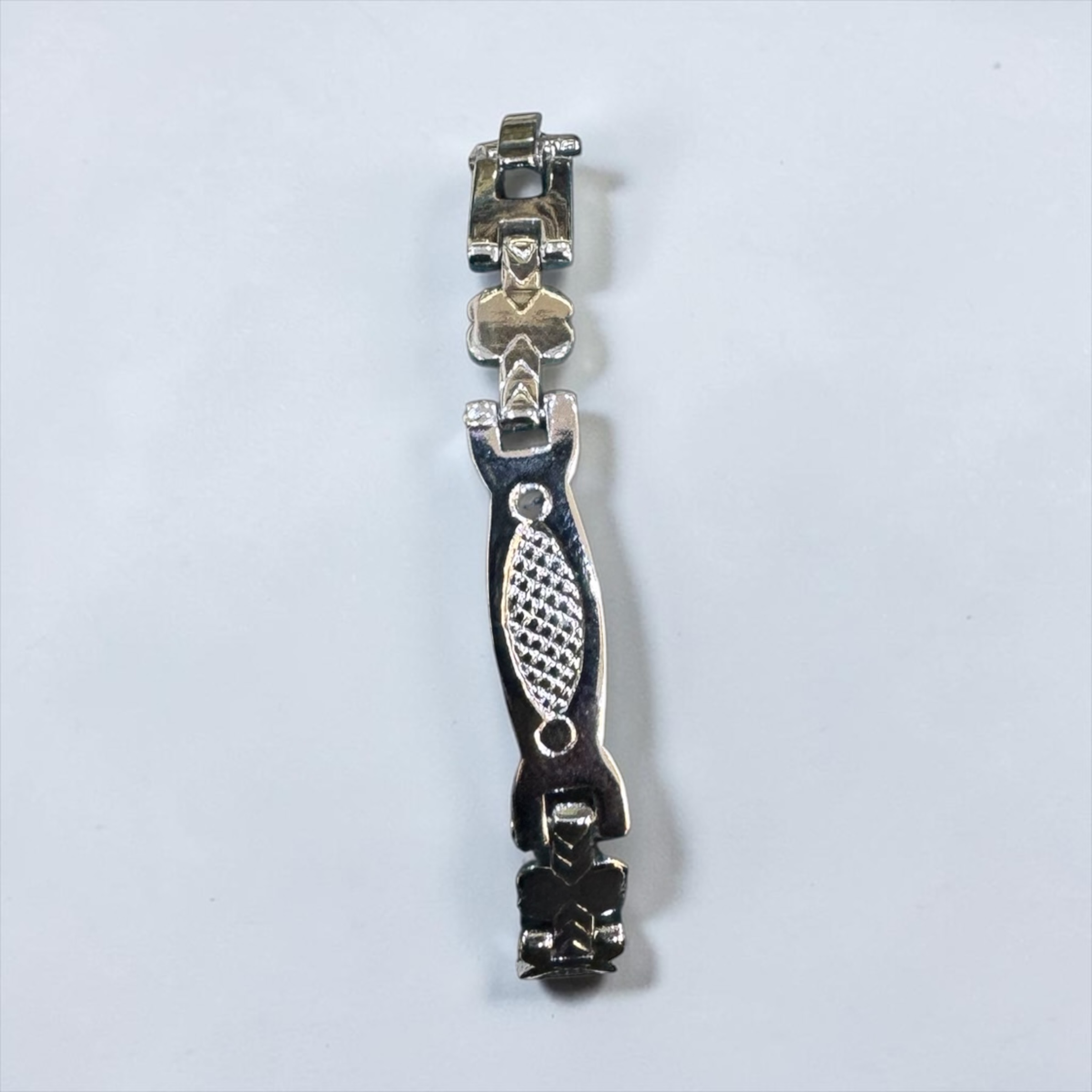 Elegant Textured Link Silver Bracelet
